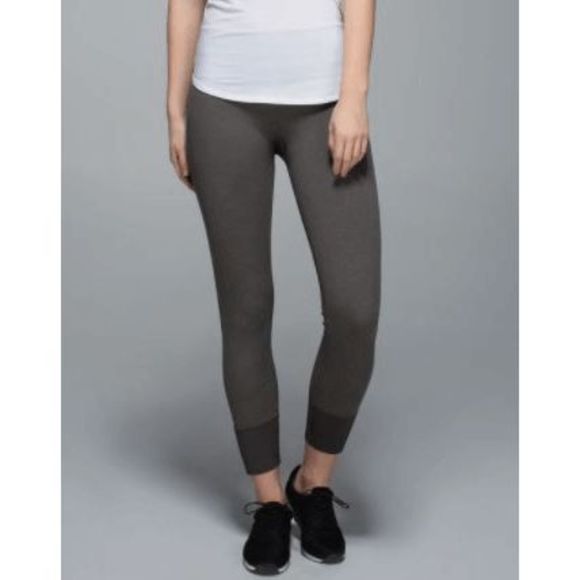 Lululemon Ebb To Street Pant Size 4 EUC - Picture 2 of 13